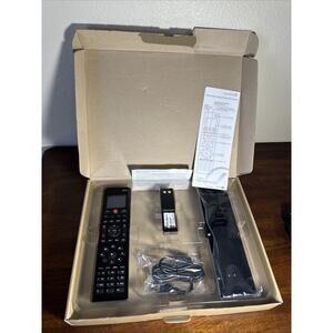 Control4 SR260 Remote with Charging Dock READ